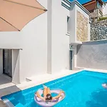 18 By Cimentepe Deluxe - With Heated Pool In Yalikavak Бодрум