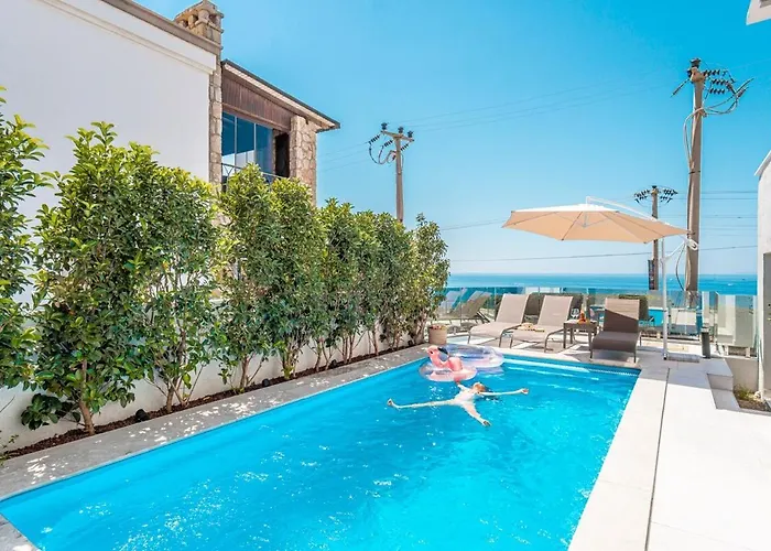 Villa 18 By Cimentepe Deluxe - With Heated Pool In Yalikavak *