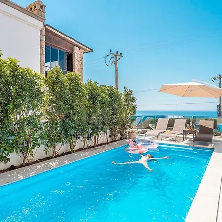 Villa 18 By Cimentepe Deluxe - With Heated Pool In Yalikavak *