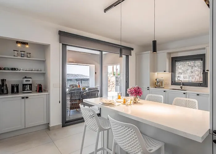 18 By Cimentepe Deluxe - With Heated Pool In Yalikavak